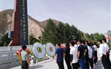 “瞻仰革命先烈，弘揚(yáng)愛國精神”主題黨日活動(dòng)