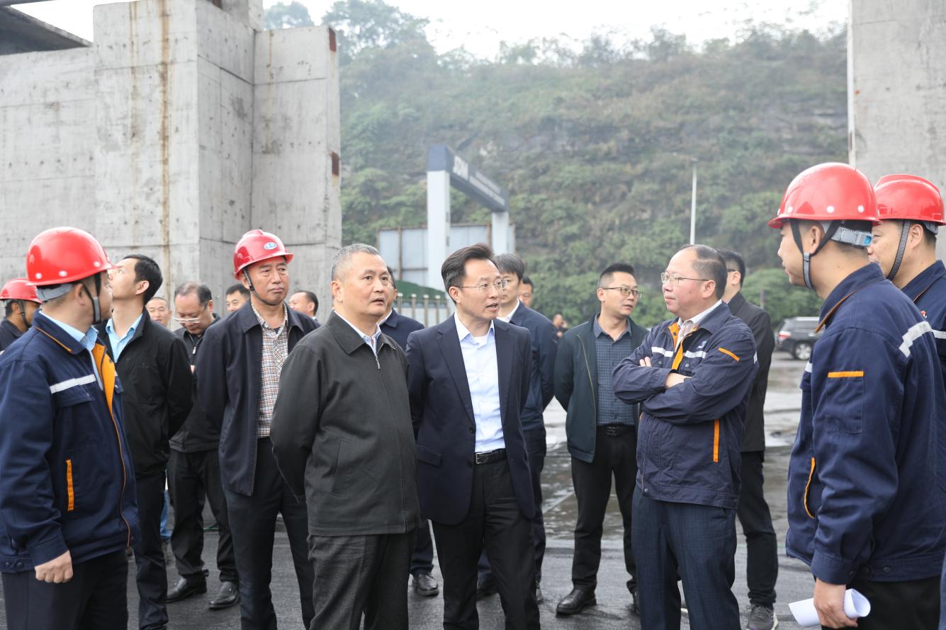 市人大常委會副主任曾云忠、市政府副市長畢勝到川威調(diào)研督導(dǎo)超低排放改造推進(jìn)情況